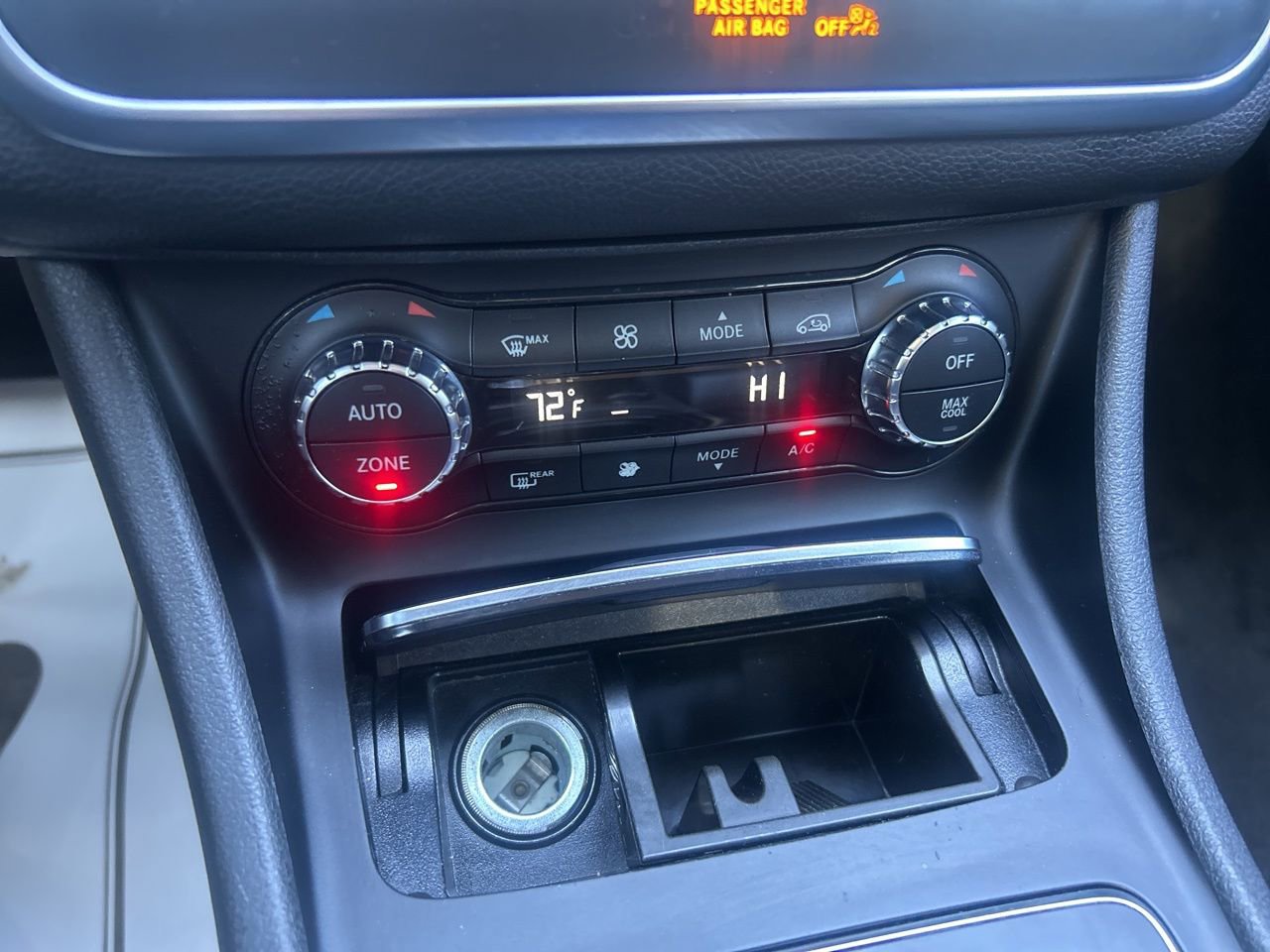 Used 2020 Mercedes-Benz GLA 250 4MATIC image 25