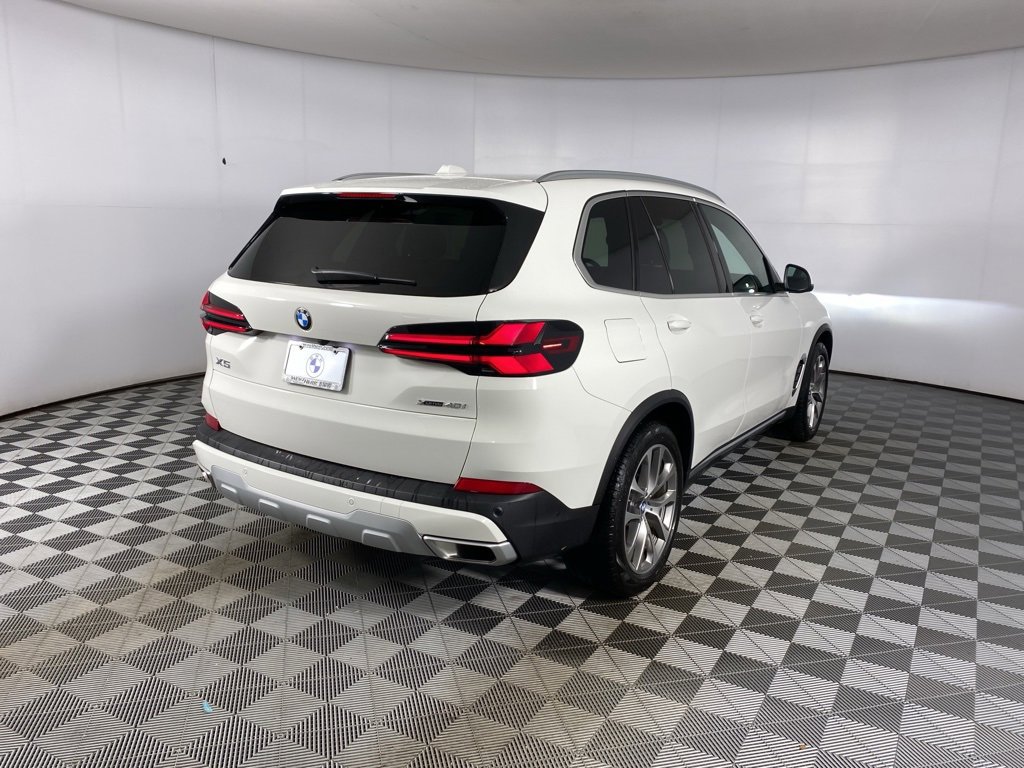 Used 2026 BMW X5 xDrive40i w/ Climate Comfort Package image 31