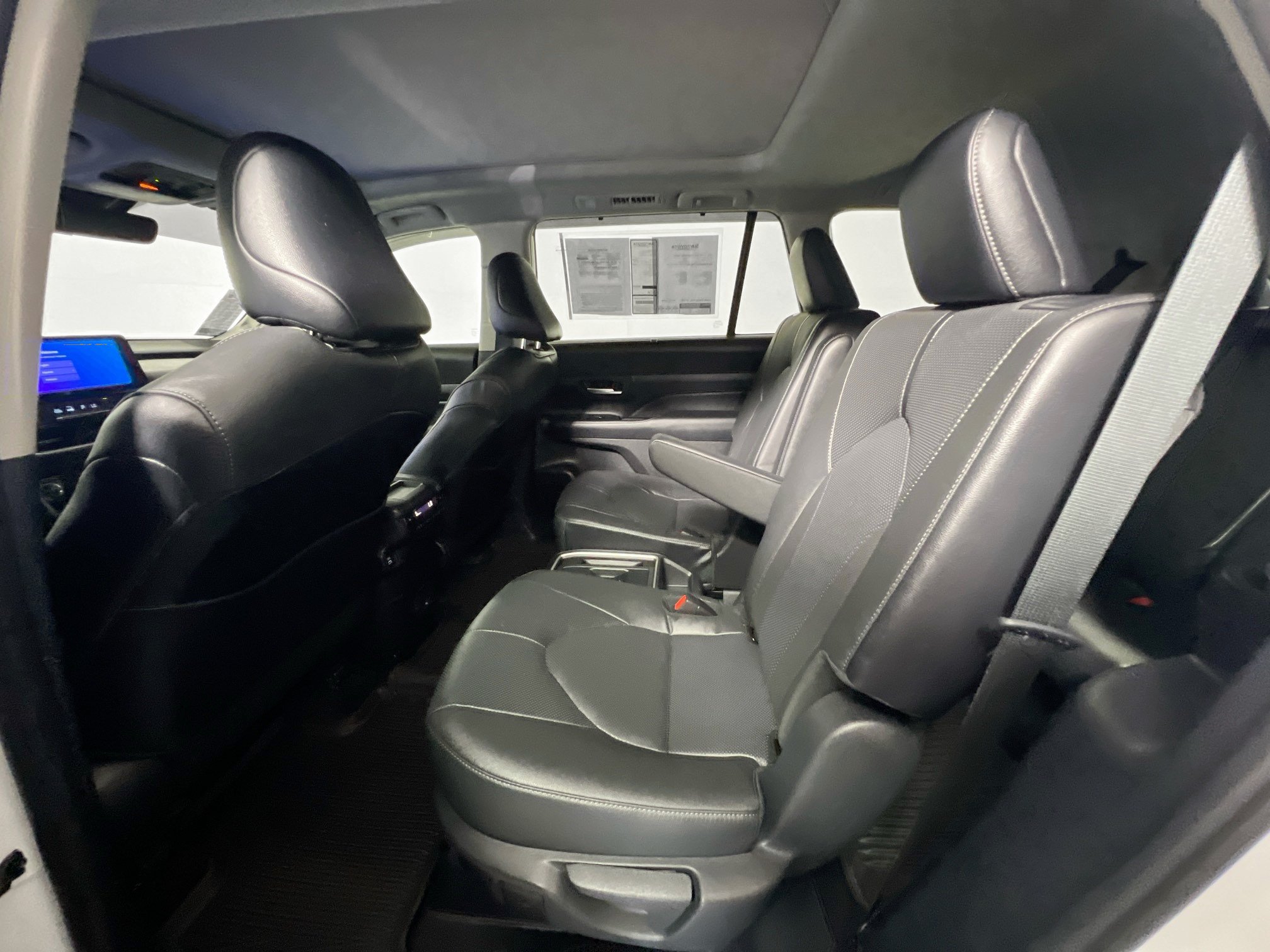 Used 2025 Toyota Grand Highlander AWD Hybrid image 29