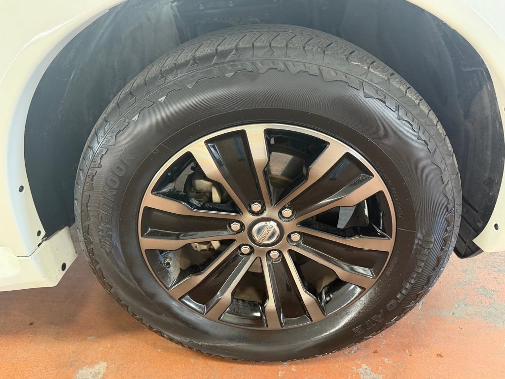 Used 2019 Nissan Armada Platinum w/ Captain's Chairs Package RWD image 8