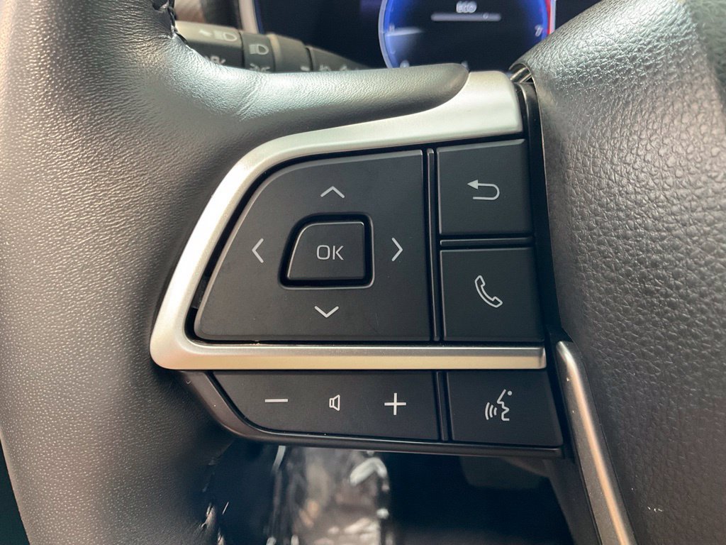 Used 2024 Toyota Highlander Platinum AWD/4WD image 12