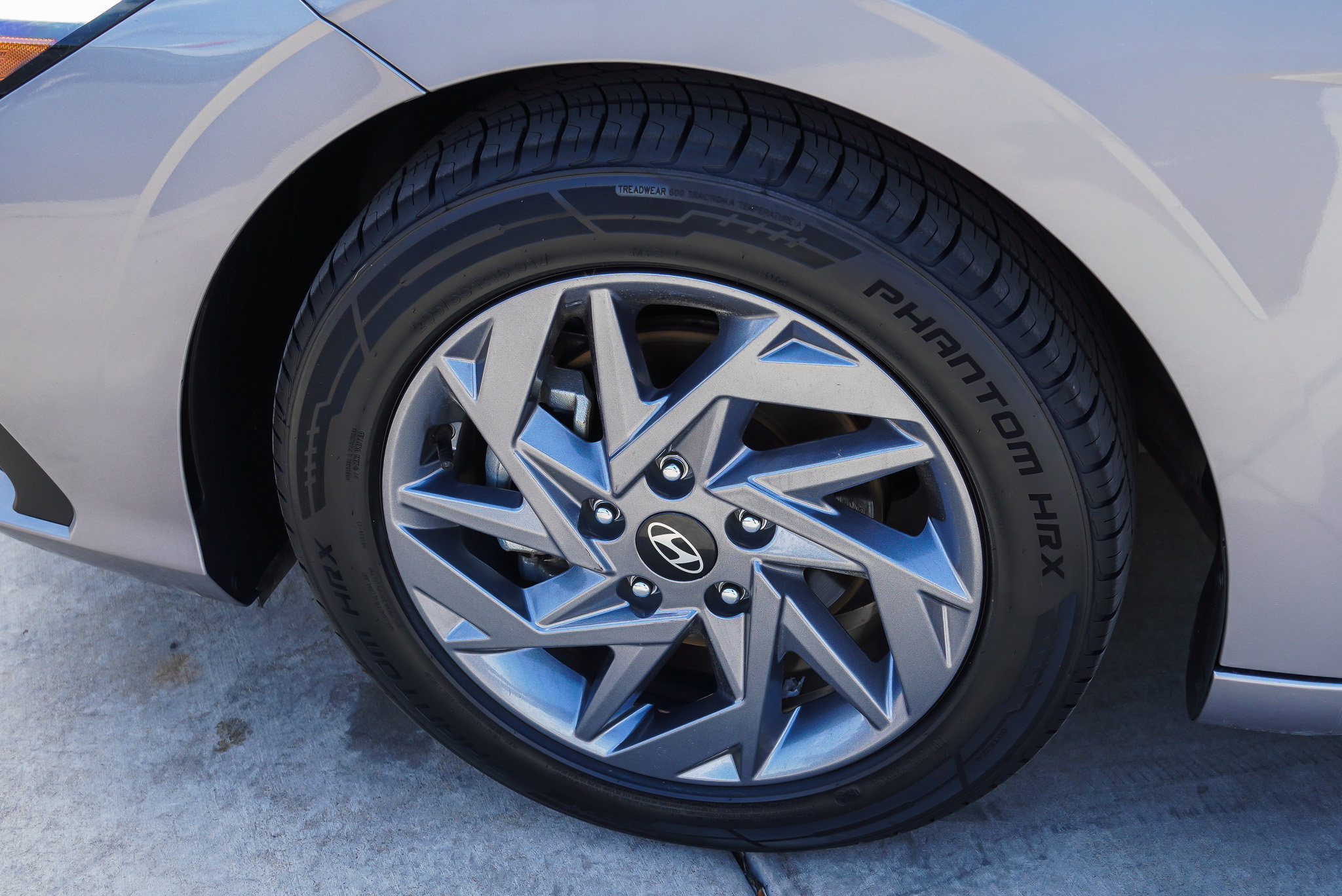 Used 2024 Hyundai Elantra SEL FWD image 12