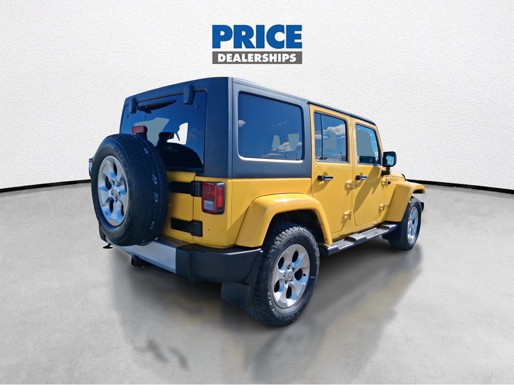 Used 2015 Jeep Wrangler Unlimited Sahara w/ Connectivity Group AWD/4WD image 5