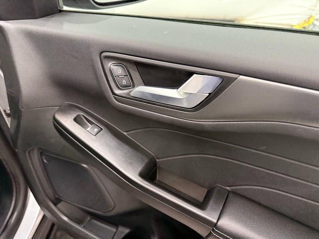 New 2024 Ford Escape SE image 22