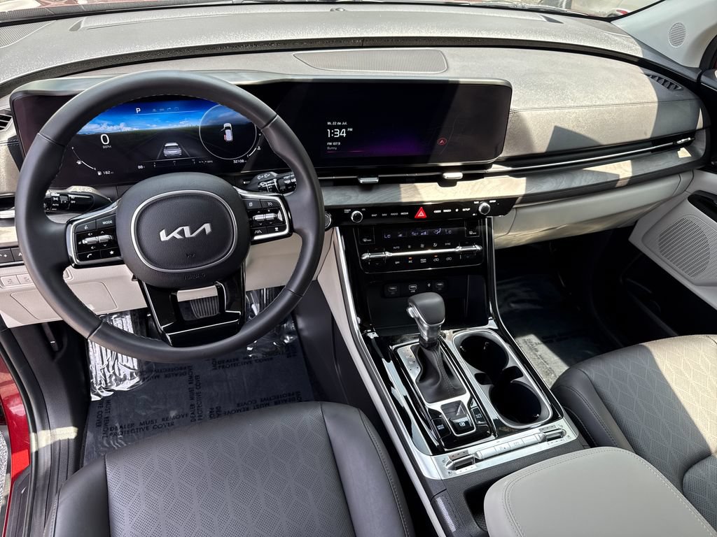 Used 2024 Kia Carnival SX FWD image 11