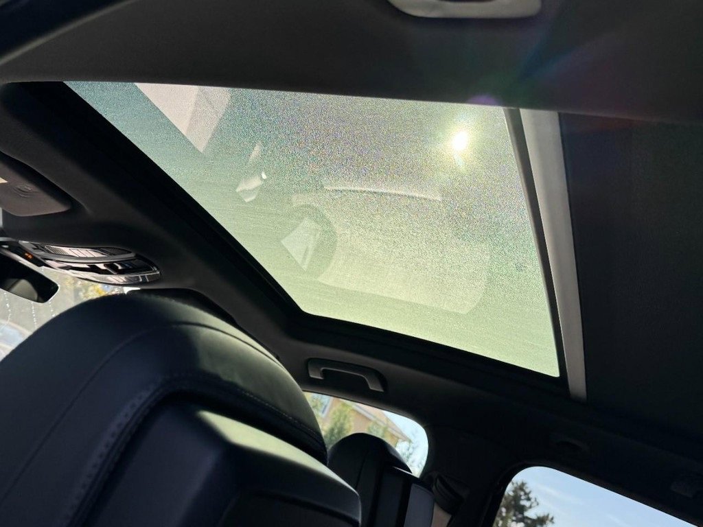 Used 2023 Porsche Cayenne S Platinum image 11