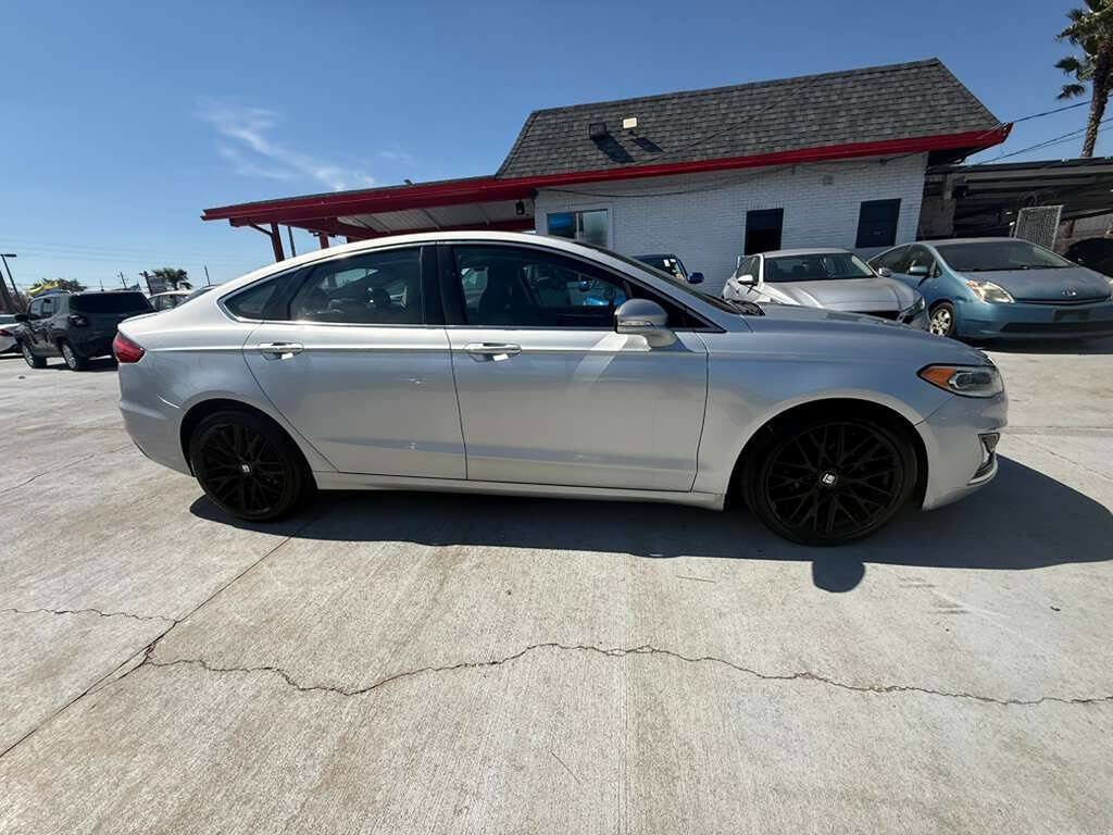 Used 2019 Ford Fusion Titanium image 2