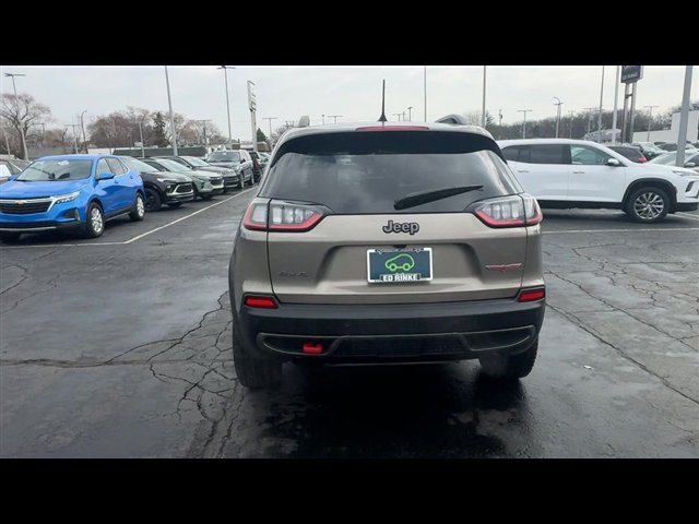 Used 2020 Jeep Cherokee Trailhawk image 7