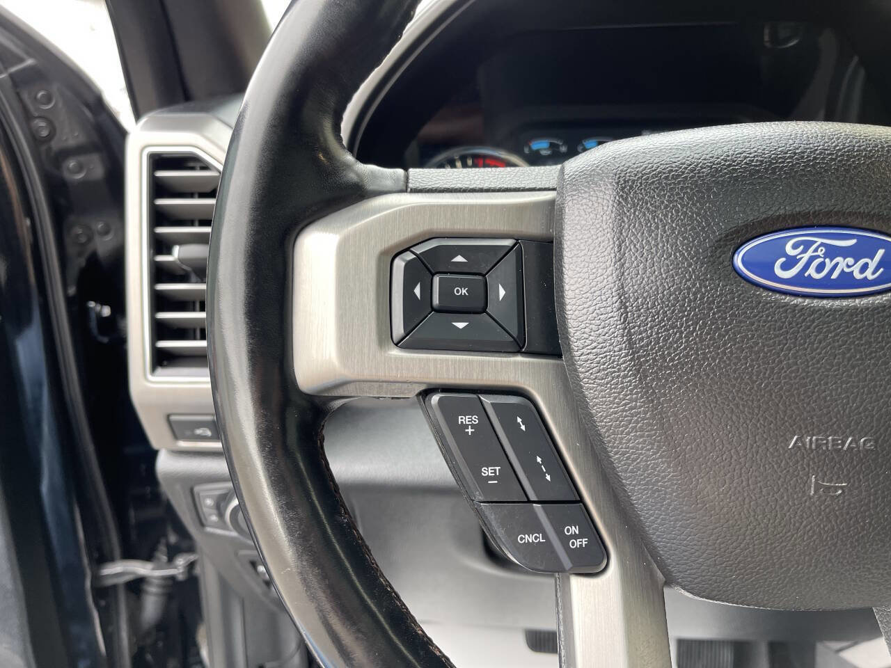 Used 2018 Ford F150 Platinum w/ Technology Package AWD/4WD image 22