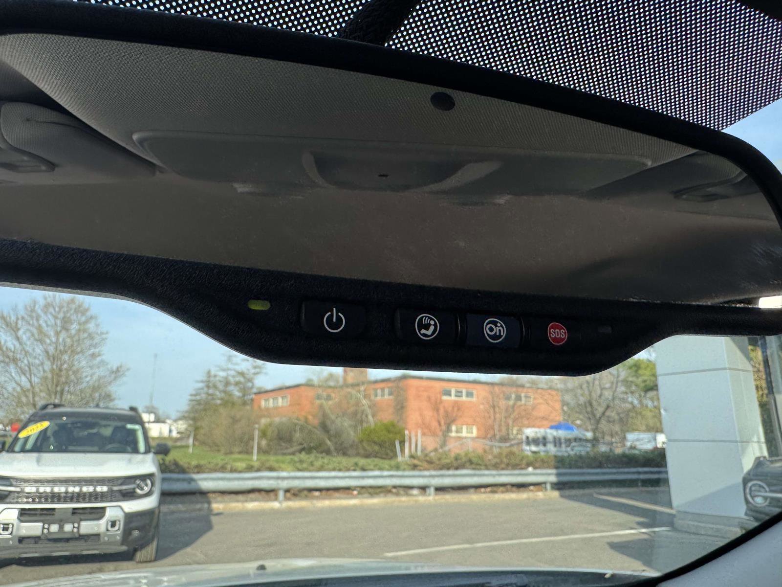 Used 2015 GMC Acadia SLE AWD/4WD image 34