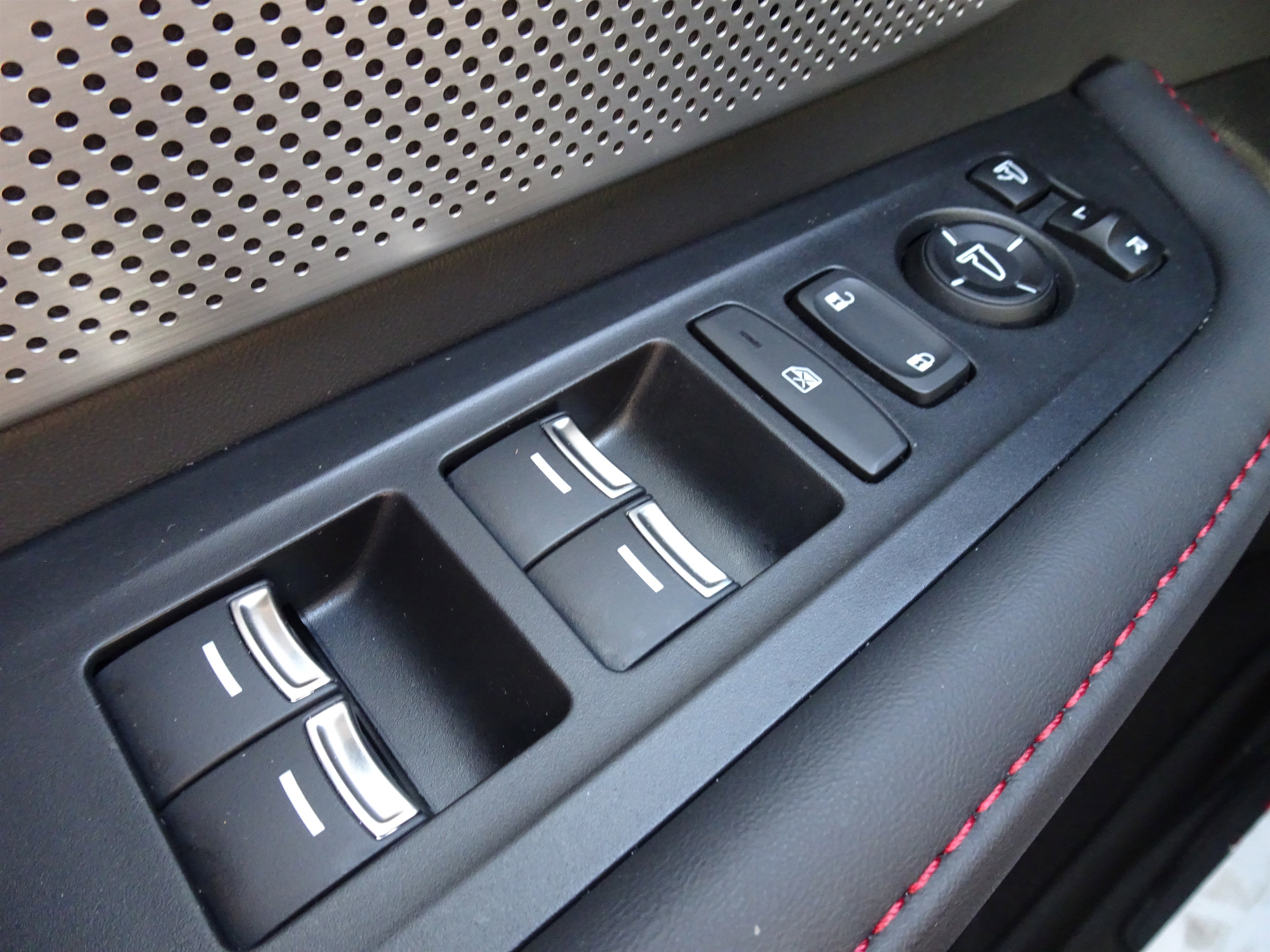 Used 2025 Acura RDX A-Spec image 25