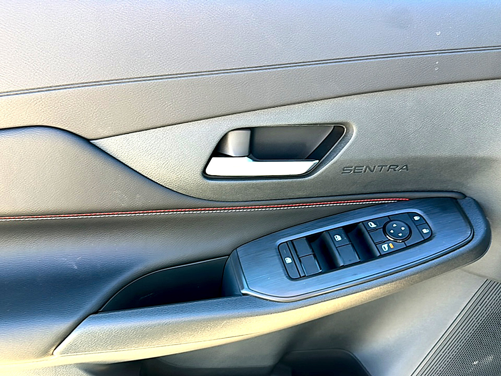 New 2026 Nissan Sentra SR w/ Floor Mat Package image 13