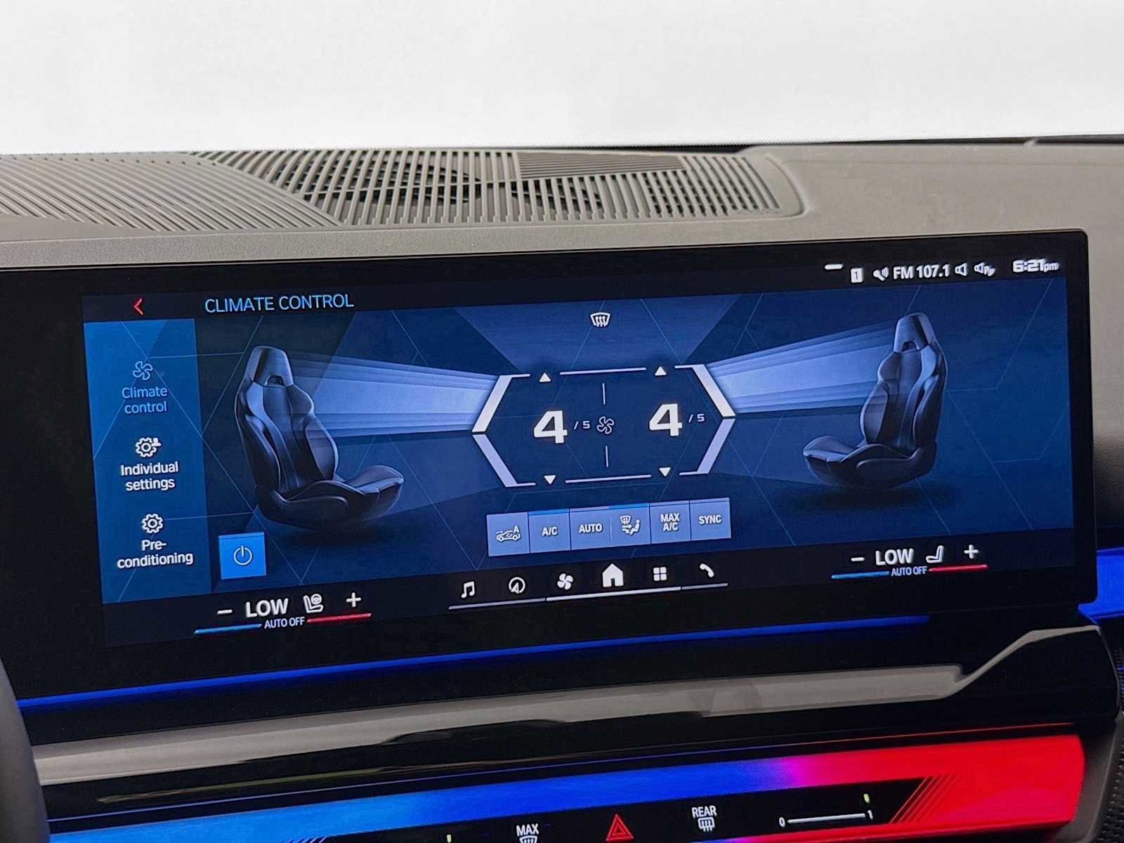 Used 2025 BMW M5 w/ Carbon Package AWD/4WD image 16