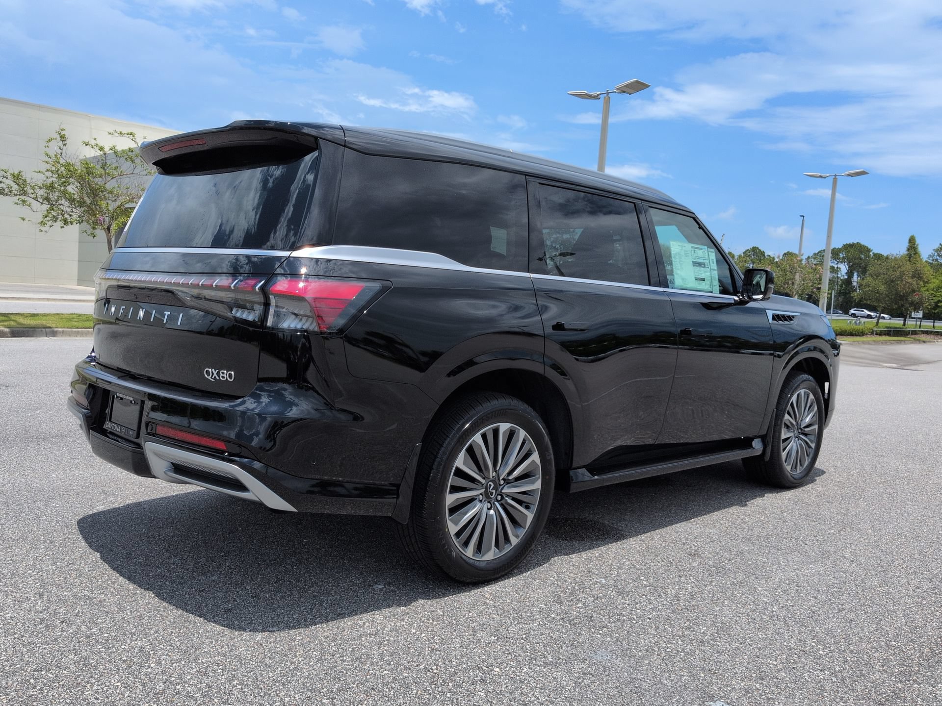 New 2026 INFINITI QX80 Luxe w/ Cargo Package RWD image 5