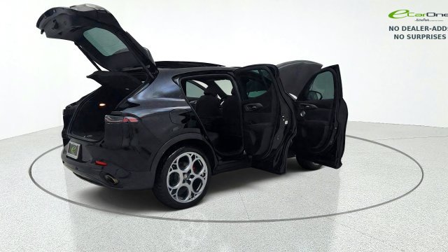 Used 2024 Alfa Romeo Tonale Veloce AWD/4WD image 18