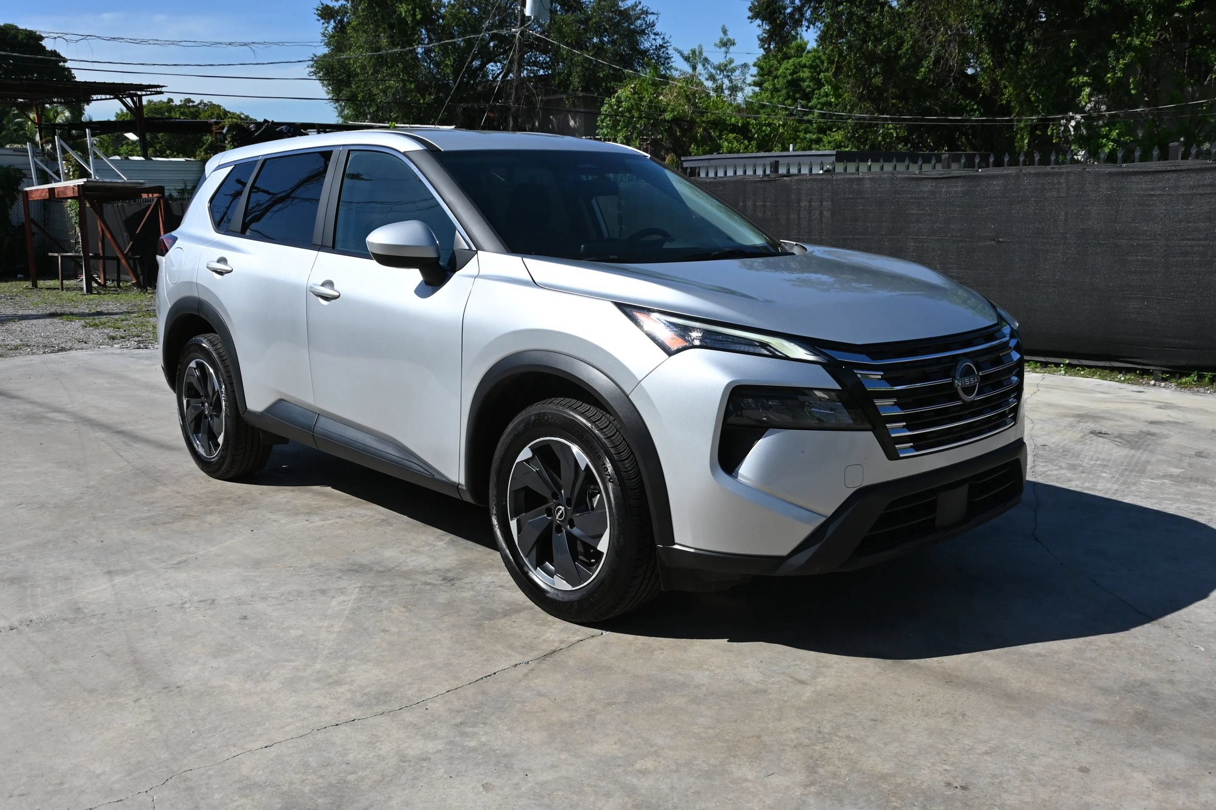 Used 2025 Nissan Rogue SV
