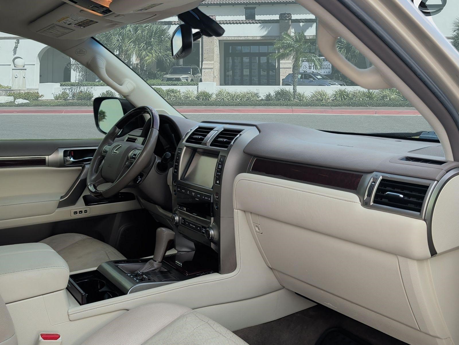 Used 2014 Lexus GX 460 w/ Premium Package AWD/4WD image 29