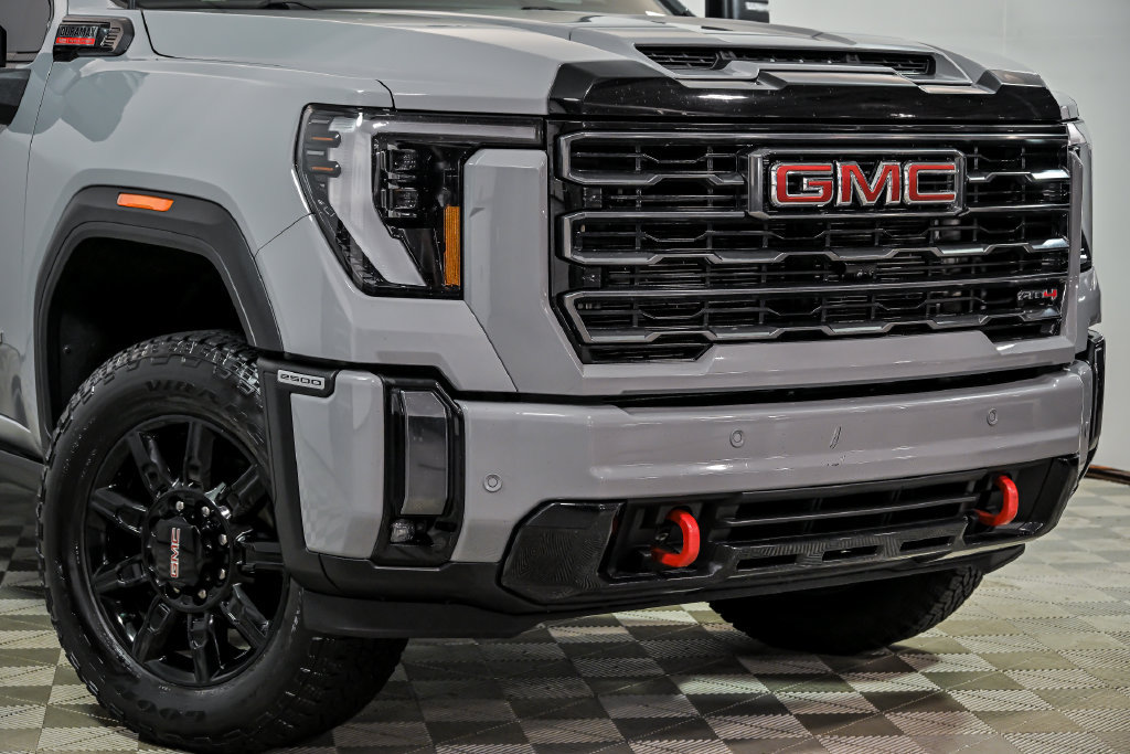 Used 2024 GMC Sierra 2500 AT4 w/ AT4 Premium Plus Package AWD/4WD image 2