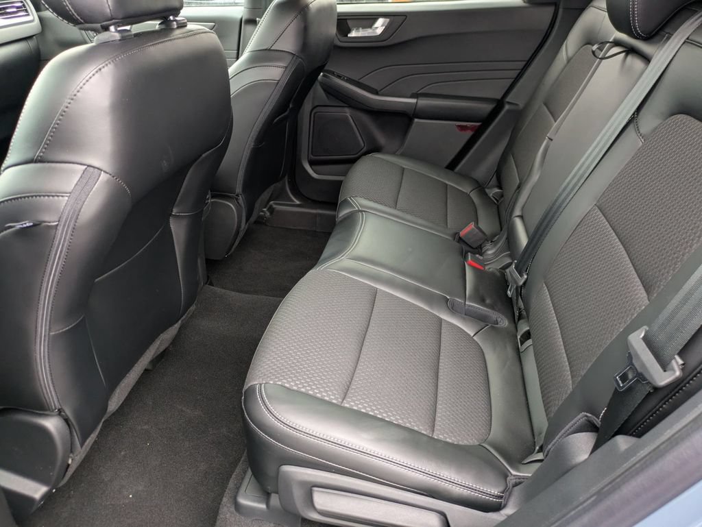New 2024 Ford Escape SE FWD image 41
