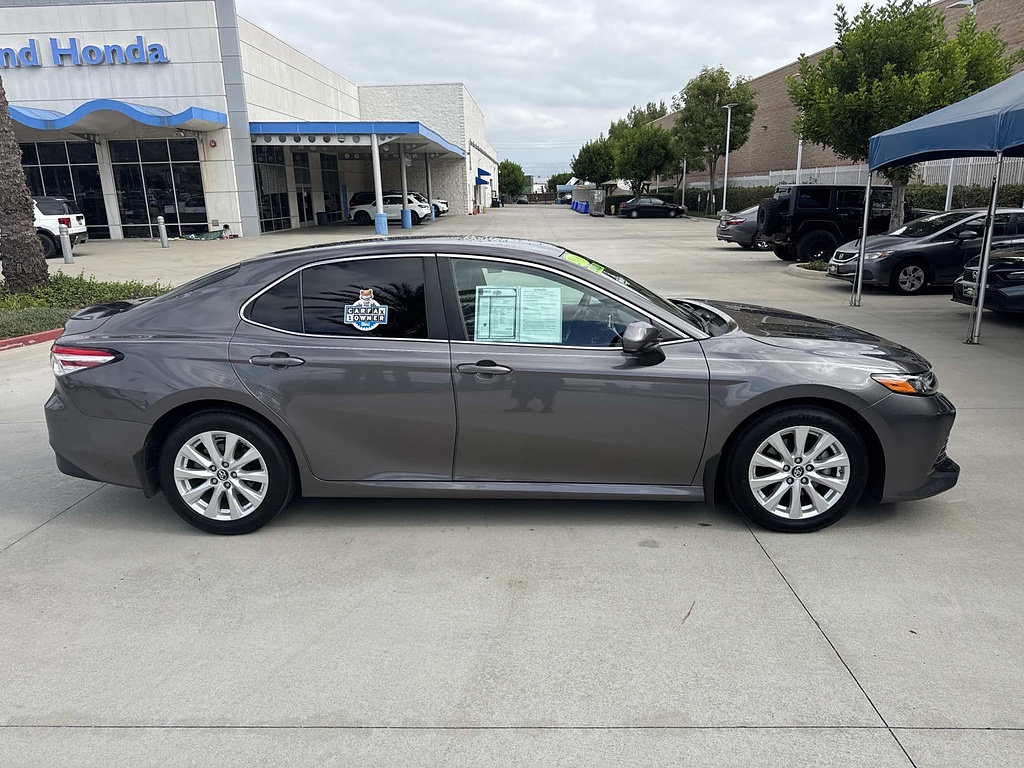 Used 2018 Toyota Camry LE FWD image 24