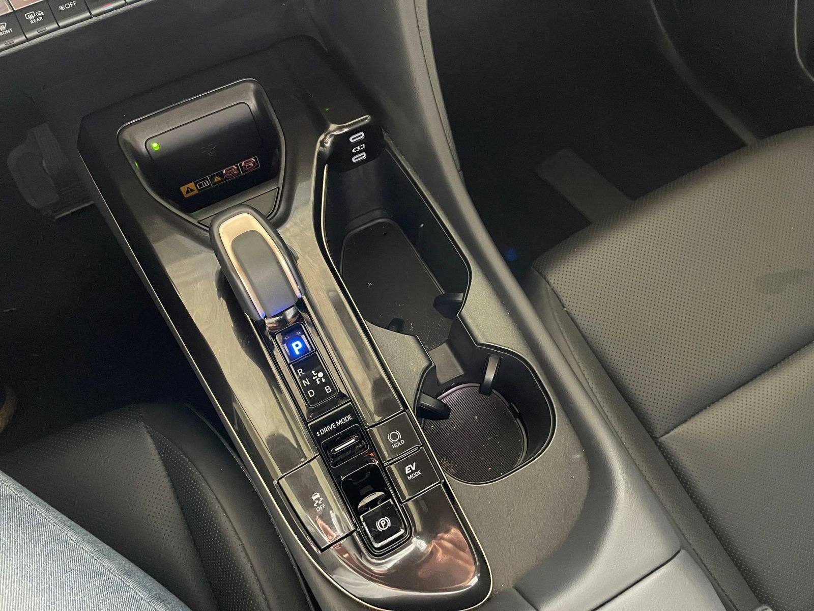 Used 2025 Toyota Crown XLE image 41