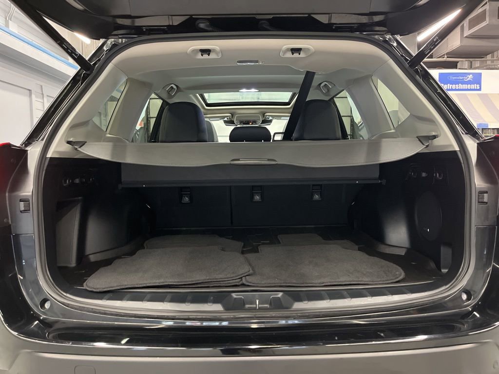 Certified 2024 Subaru Forester Limited image 38