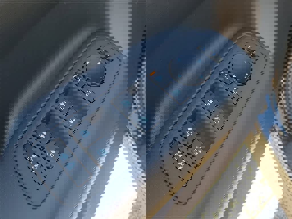 New 2026 Hyundai Santa Fe SE image 19