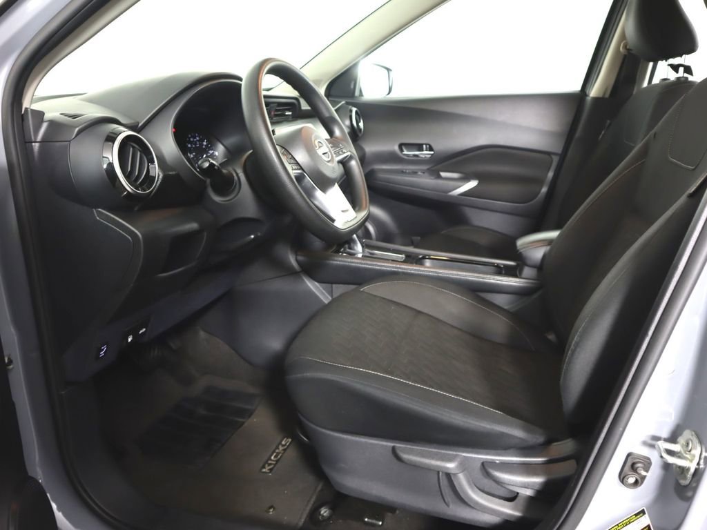 Used 2022 Nissan Kicks SV w/ Interior Electronics Package image 8