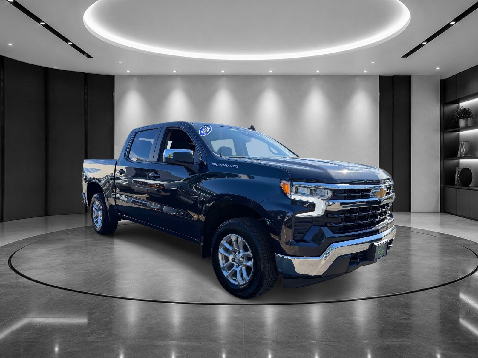 Used 2024 Chevrolet Silverado 1500 LT AWD/4WD image 3