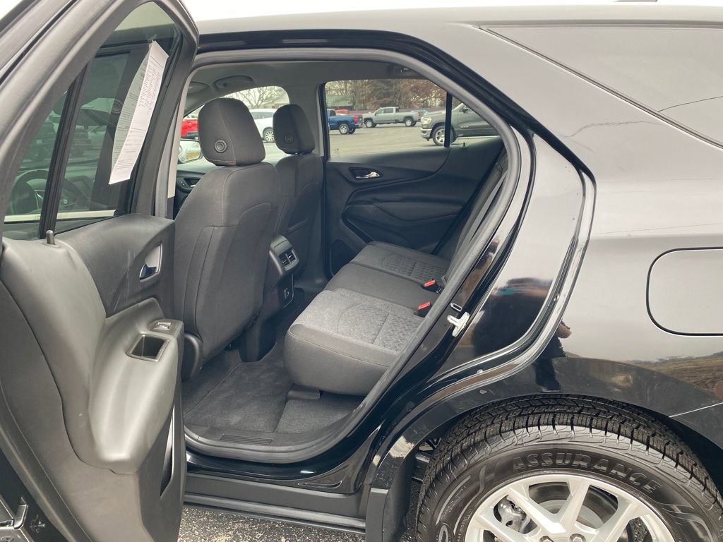 Used 2023 Chevrolet Equinox LT w/ Driver Convenience Package image 18
