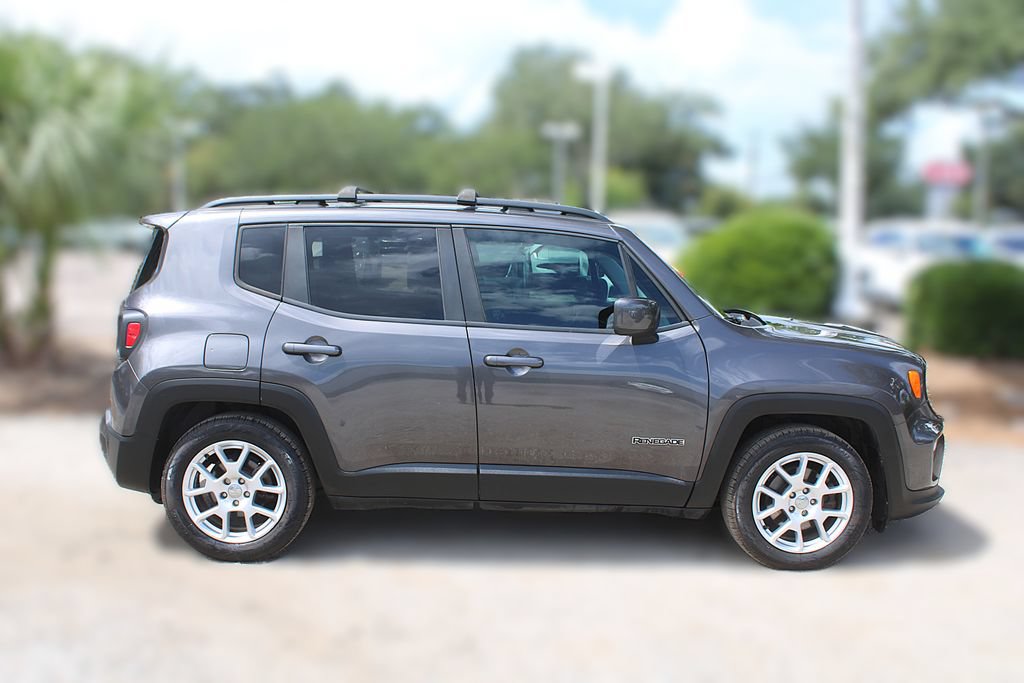 Used 2021 Jeep Renegade Latitude FWD image 5
