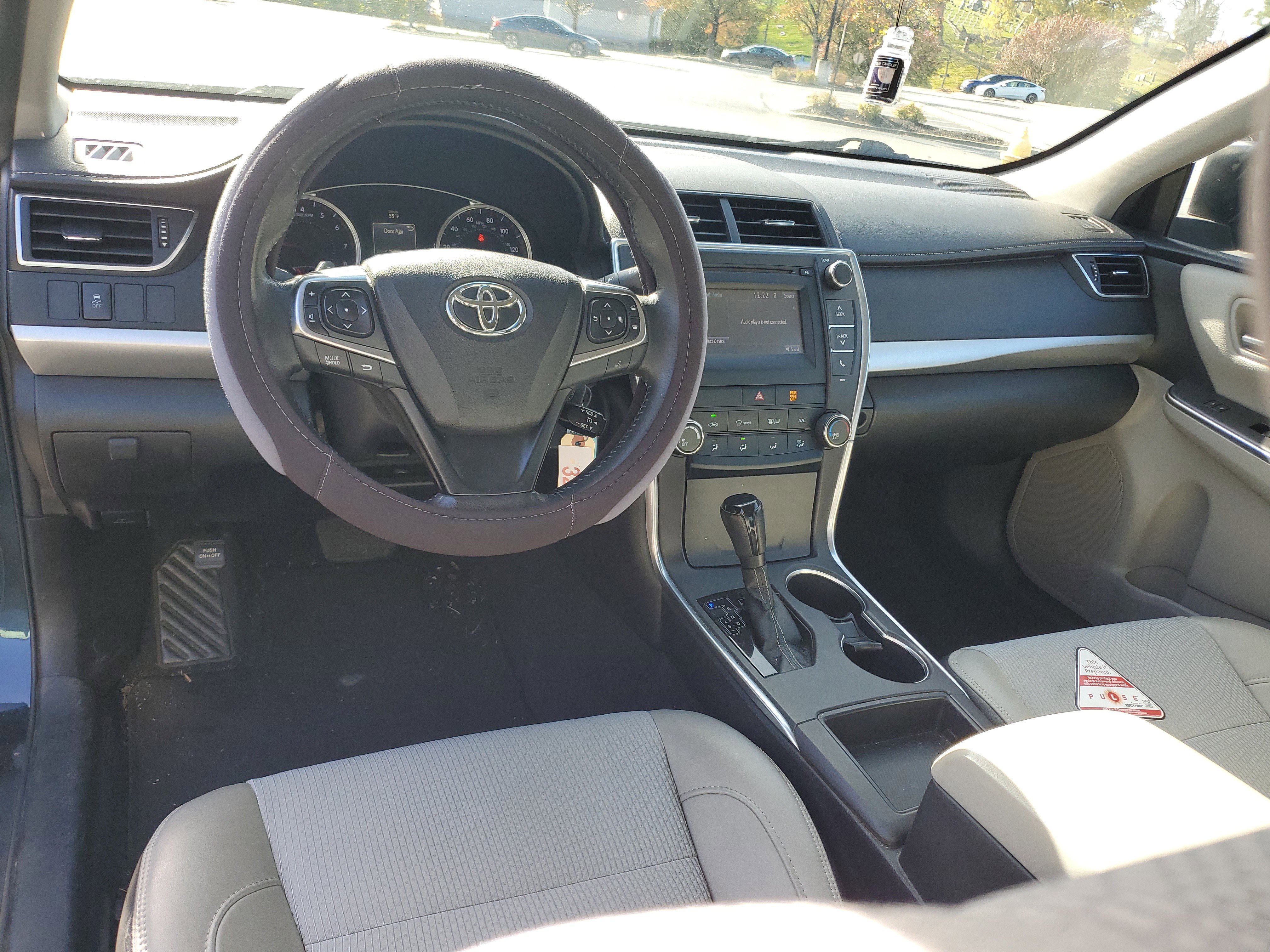 Used 2016 Toyota Camry SE image 11