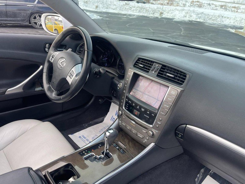 Used 2011 Lexus IS 250C w/ Luxury Pkg image 8