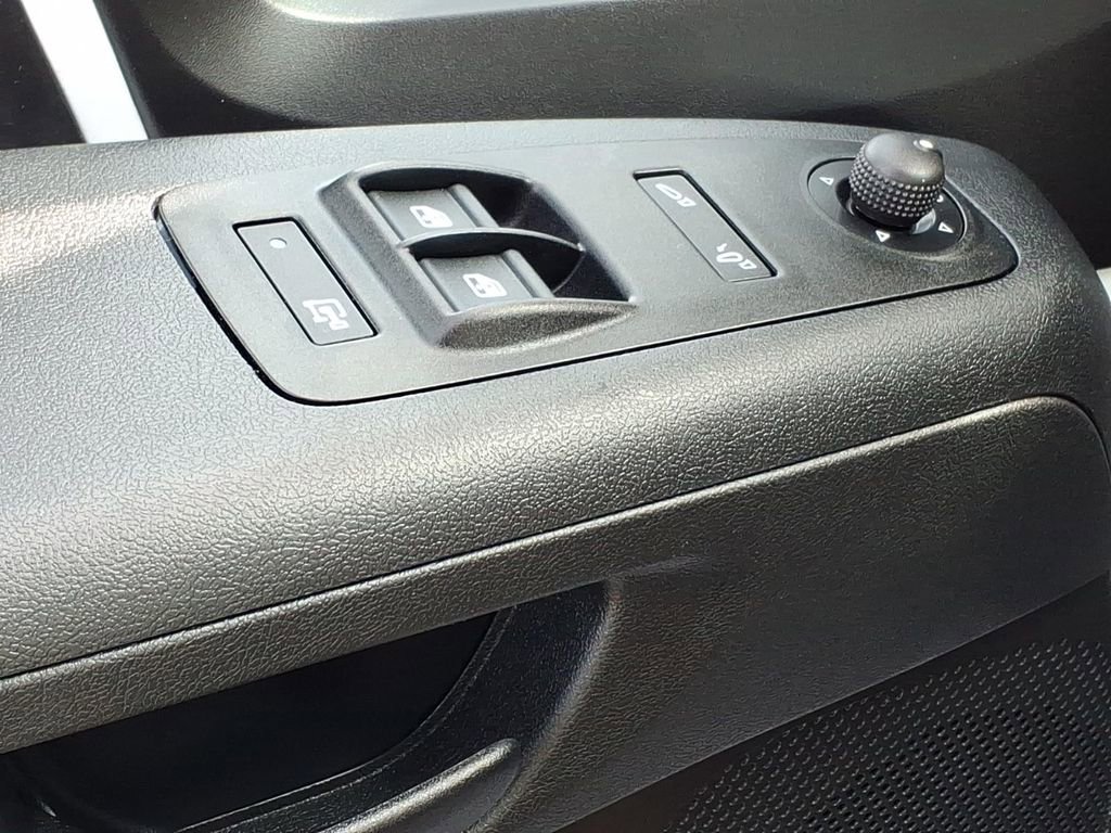 Used 2025 RAM ProMaster 3500 w/ Convenience Group FWD image 4