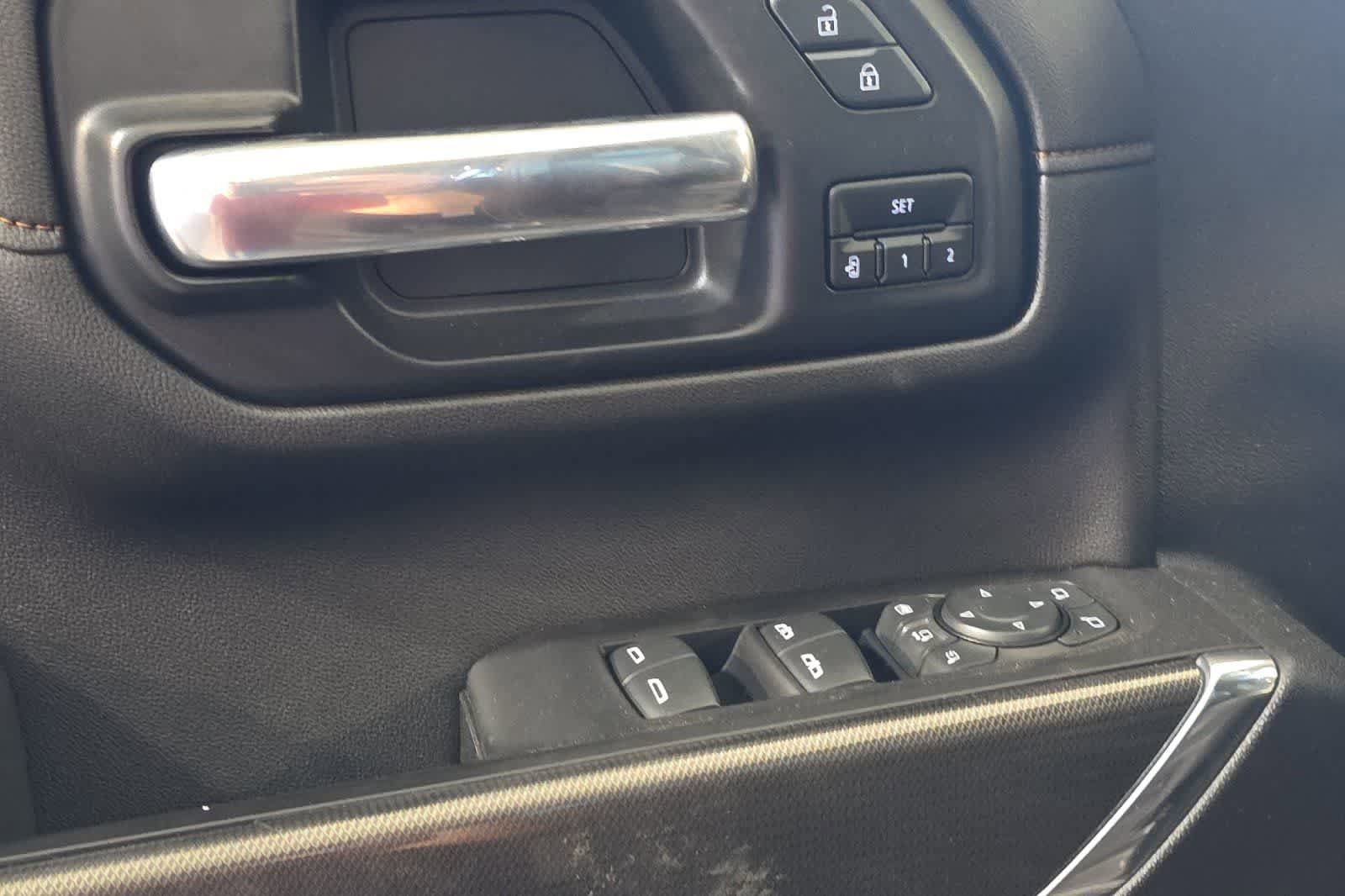 Used 2020 GMC Sierra 2500 AT4 w/ AT4 Premium Package AWD/4WD image 15