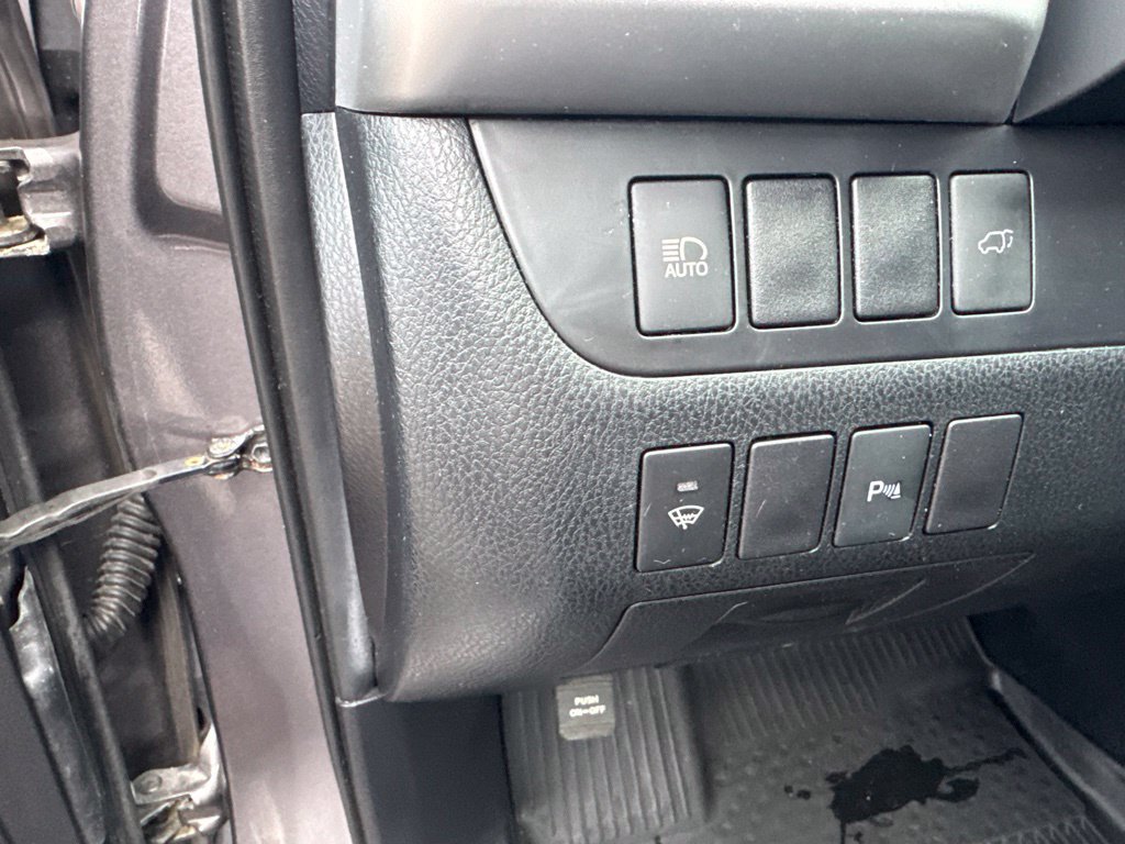 Used 2019 Toyota Highlander Limited AWD/4WD image 15