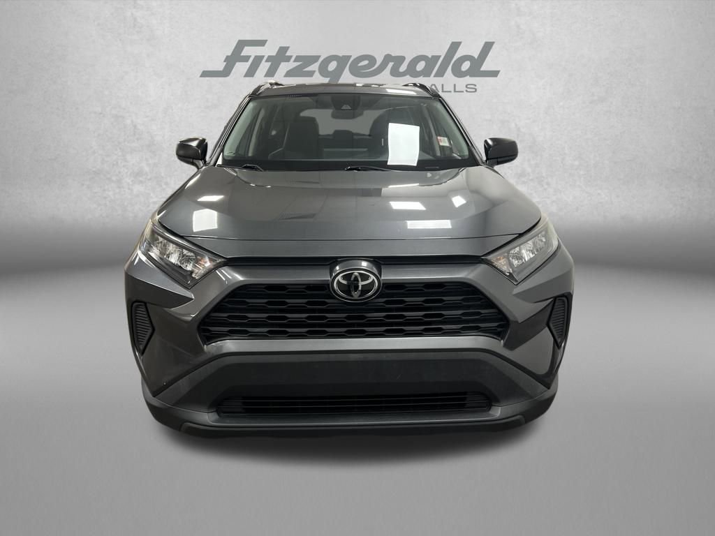 Used 2021 Toyota RAV4 LE image 9