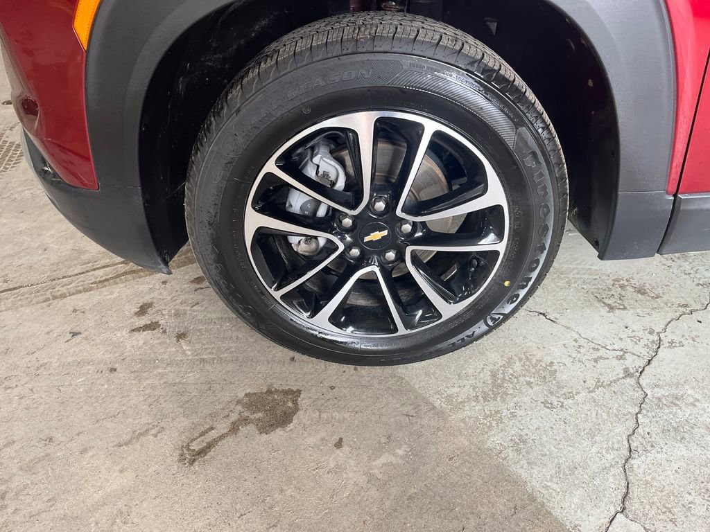 Used 2025 Chevrolet TrailBlazer LT FWD image 27