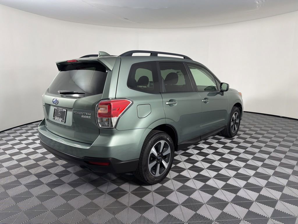Used 2017 Subaru Forester 2.5i Premium w/ All-Weather Package image 8