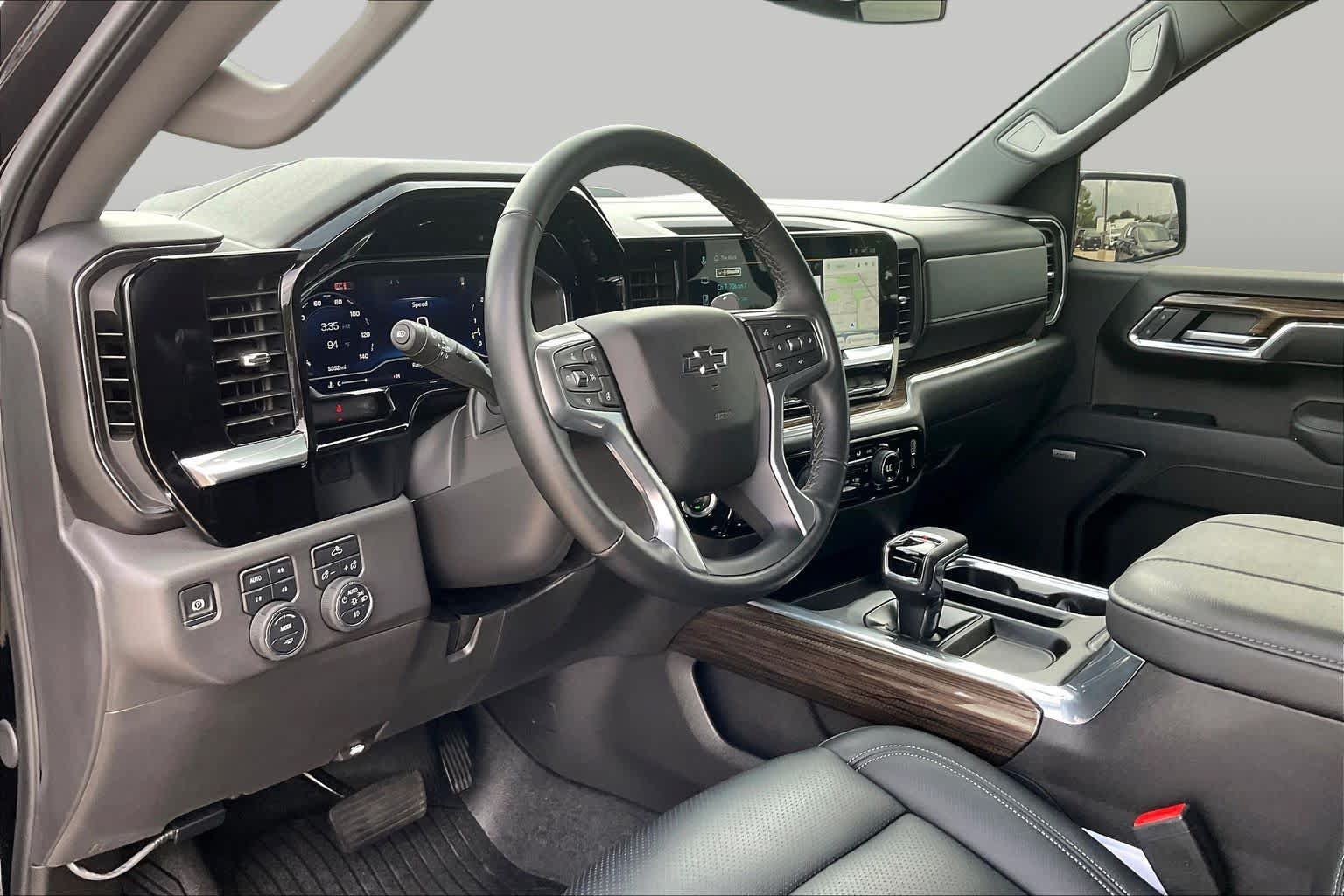 Certified 2025 Chevrolet Silverado 1500 LT Trail Boss w/ Convenience Package II AWD/4WD image 17