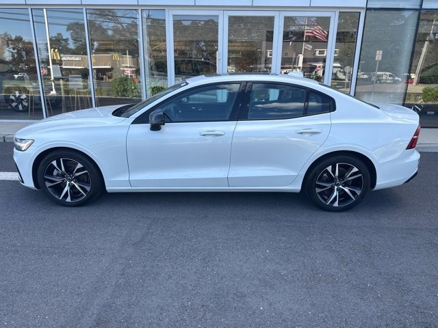 Certified 2024 Volvo S60 B5 Core image 2