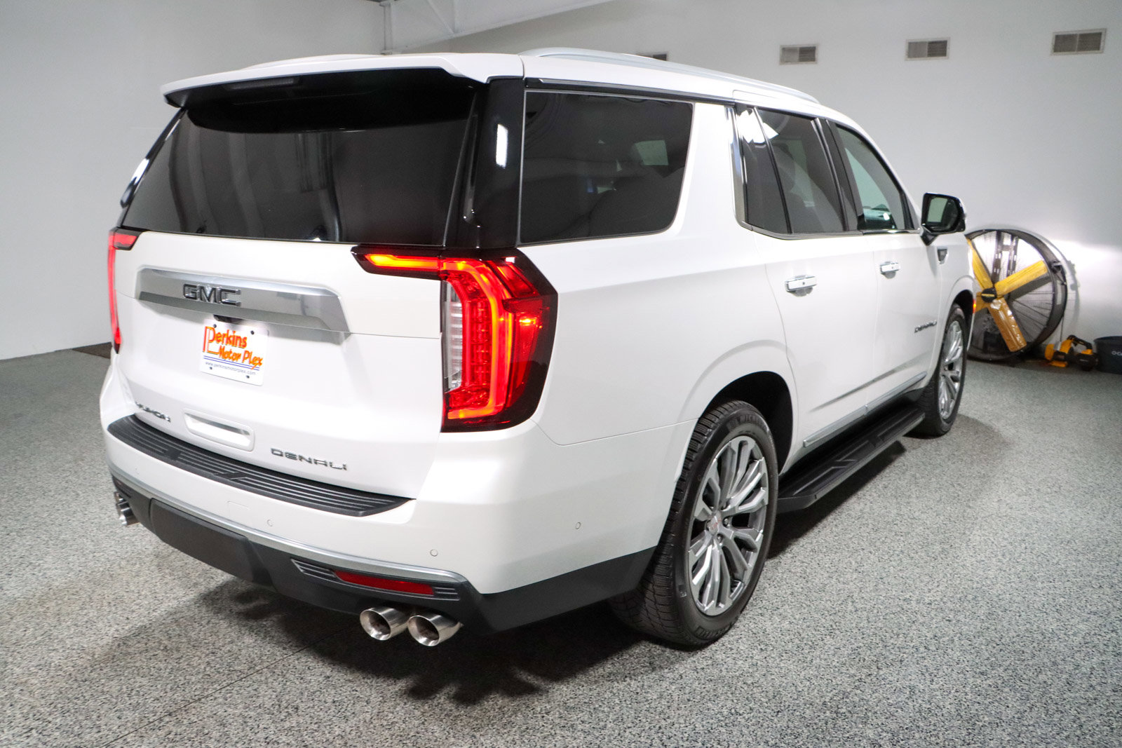 Used 2023 GMC Yukon Denali image 7