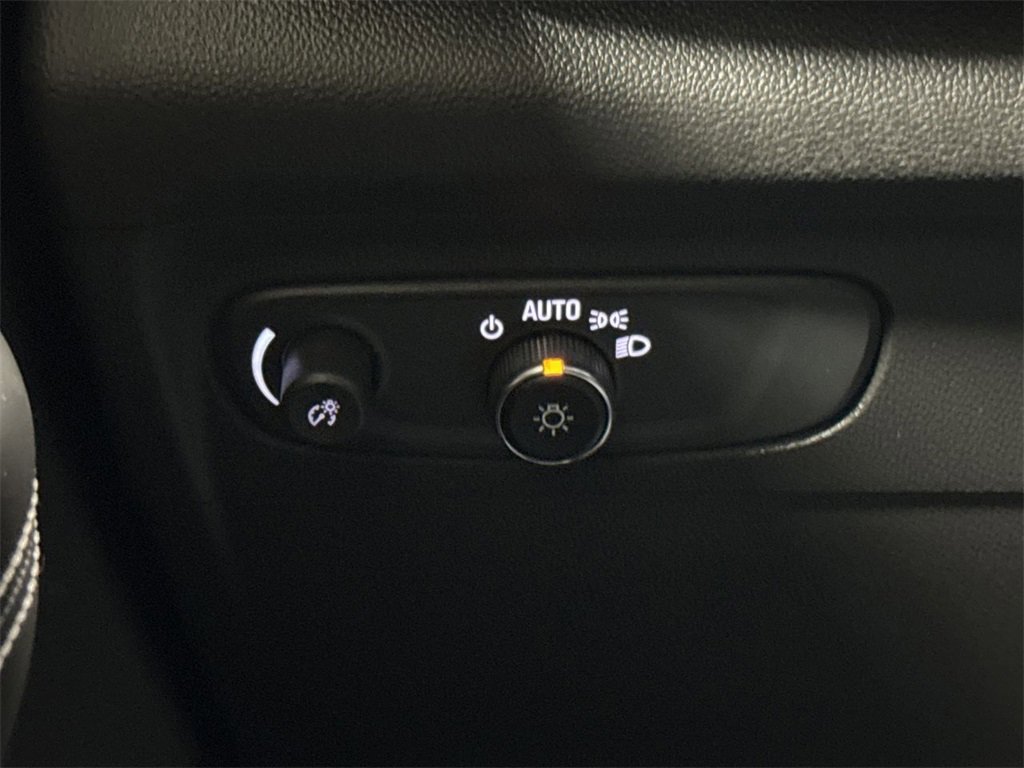 Used 2022 Buick Envision Preferred image 17