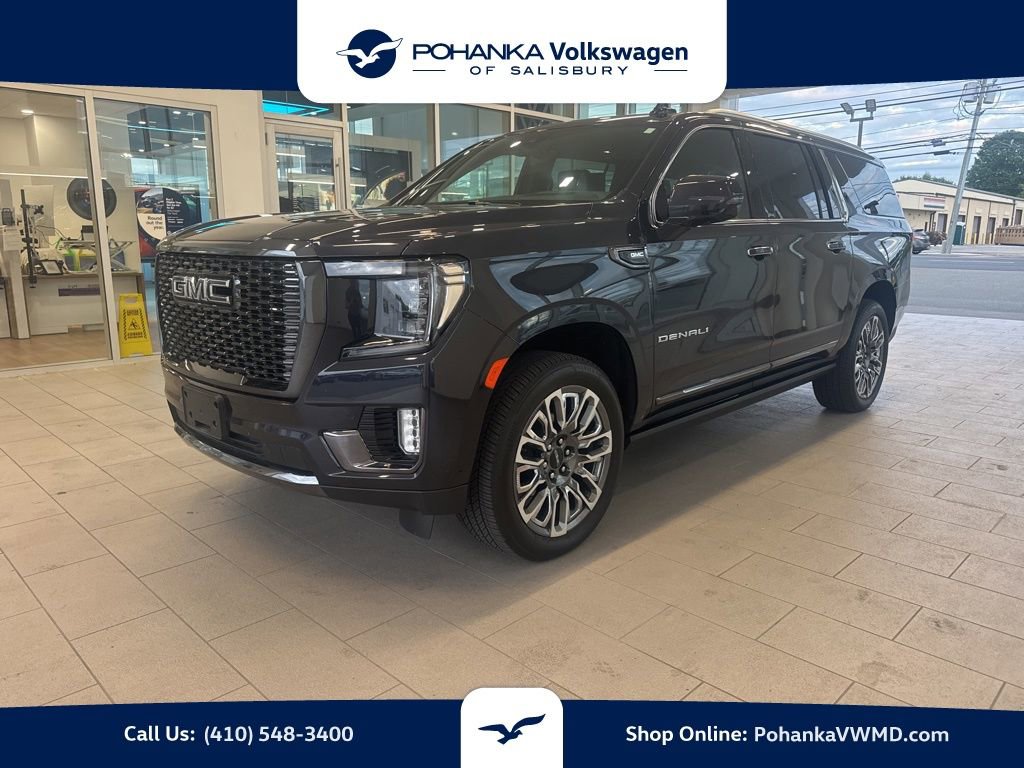 Used 2023 GMC Yukon XL Denali Ultimate AWD/4WD image 1