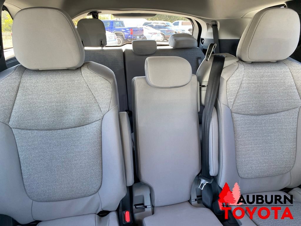 New 2026 Toyota Sienna LE FWD image 25