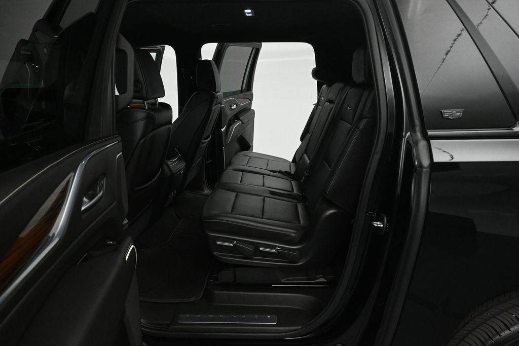 Used 2021 Cadillac Escalade ESV Luxury AWD/4WD image 20