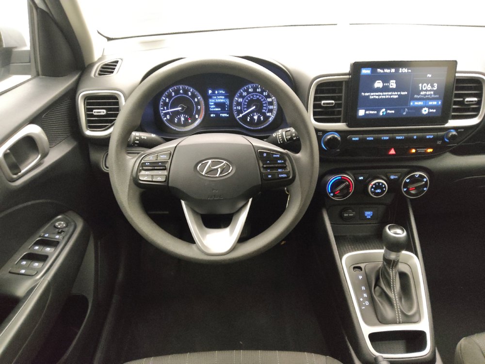 Used 2021 Hyundai Venue SE FWD image 22