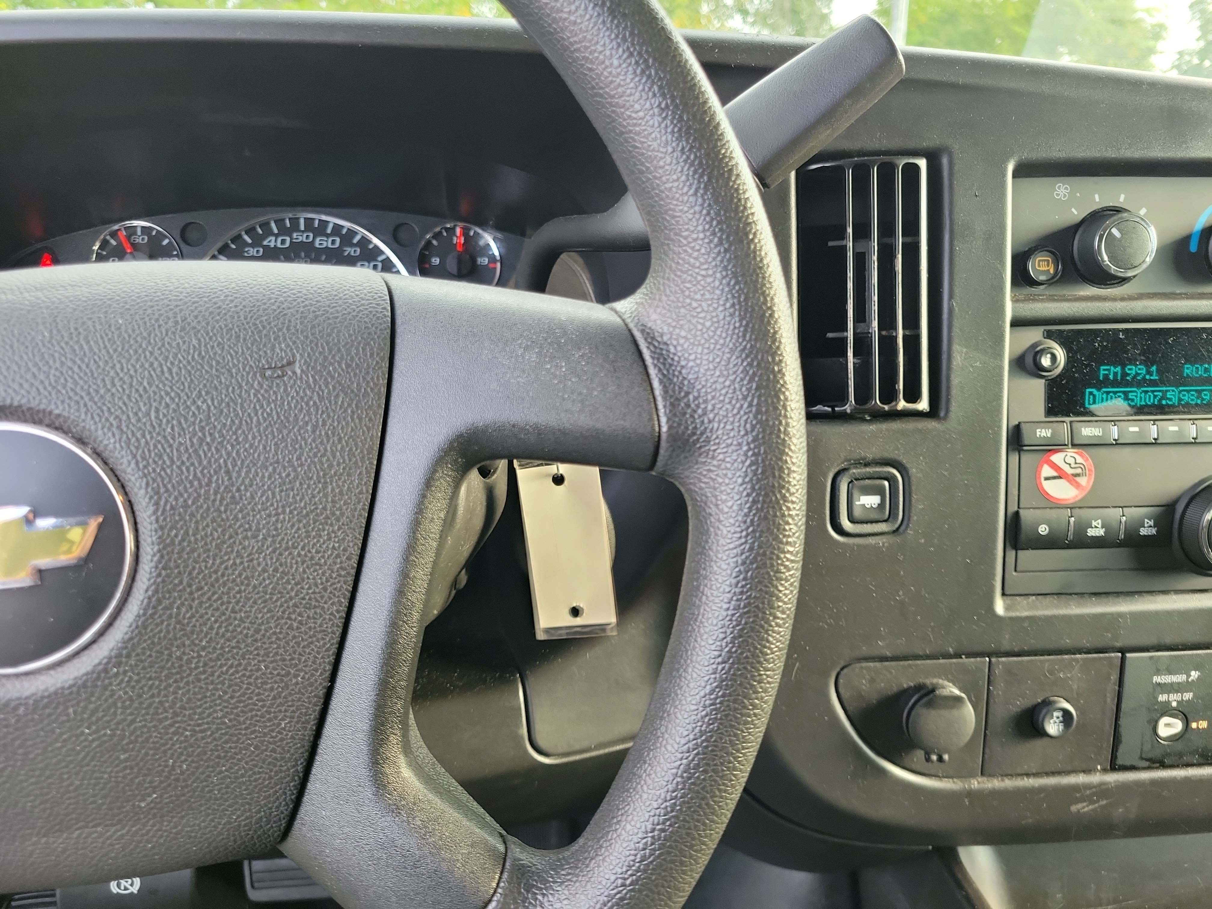 Used 2024 Chevrolet Express 3500 LT w/ LT Preferred Equipment Group RWD image 23