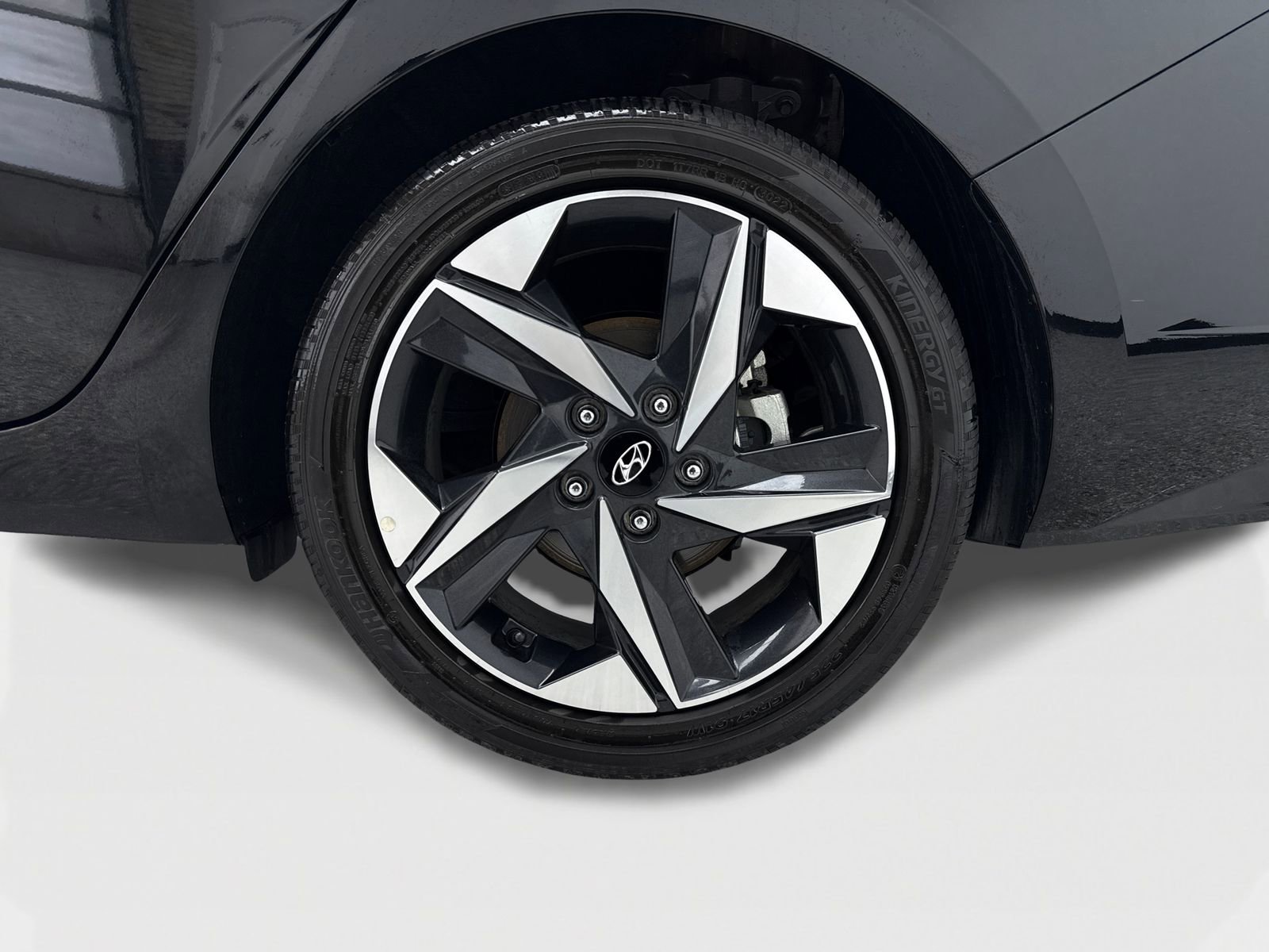 Used 2023 Hyundai Elantra Limited image 51