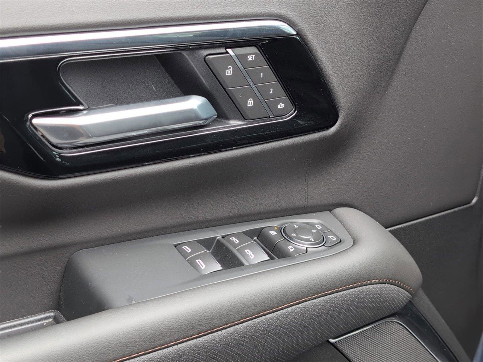 New 2026 Chevrolet Suburban High Country RWD image 17